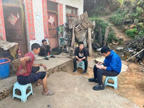 村里有情况,紧急应对与共克时艰